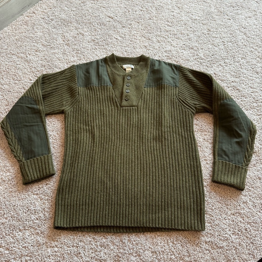 L.L. Bean Men's Olive Green Lamb’s Wool Ribbed Knit Button-Front Sweater Size L